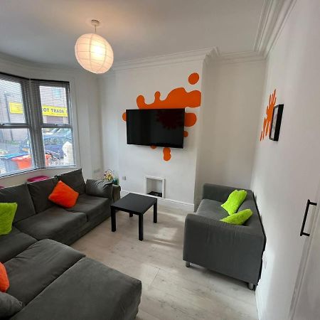 Vila Nickelodeon House Great For Kids Blackpool Exteriér fotografie