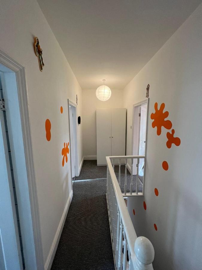 Vila Nickelodeon House Great For Kids Blackpool Exteriér fotografie