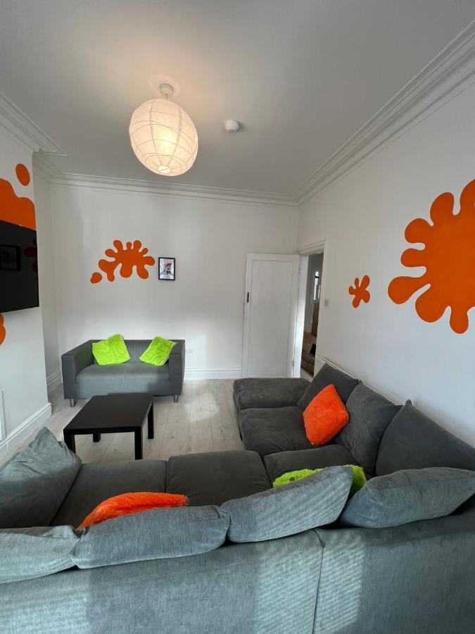 Vila Nickelodeon House Great For Kids Blackpool Exteriér fotografie