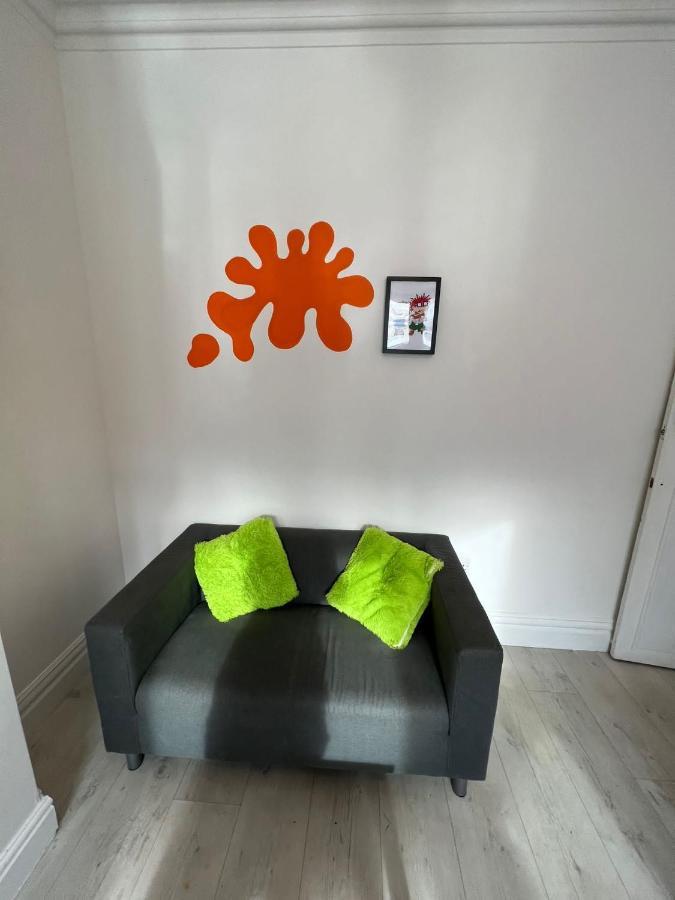 Vila Nickelodeon House Great For Kids Blackpool Exteriér fotografie
